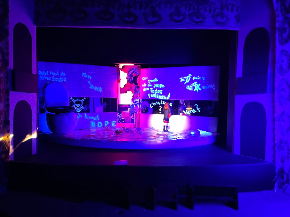 Szene 15-Reflektion UV 01